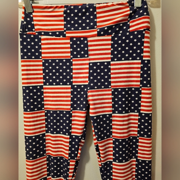 Lularoe Patriotic American Flag Leggings - Picture 2 of 6